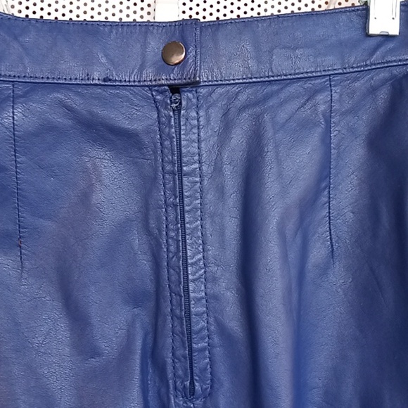 Leather skirt with lining and accent buttons in rear. Size 5/6. - Picture 5 of 10